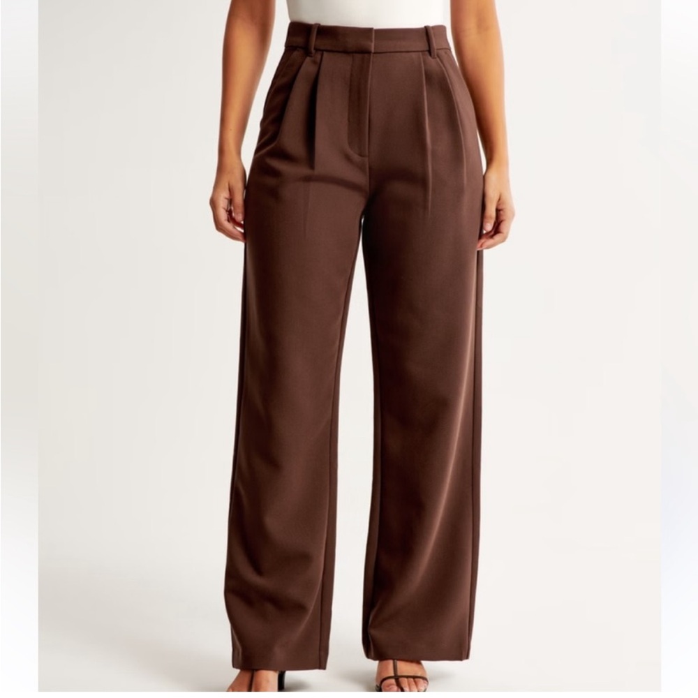 NWT Abercrombie and high rise wide leg brown trousers size 6 (size 28)